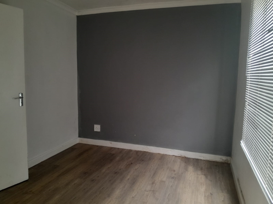 To Let 1 Bedroom Property for Rent in Pinelands Western Cape